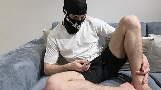 Snapshot of chantatummm chatting on March 7, 2026, 4:12 pm chantatummm online show from March 7, 2026, 4:12 pm