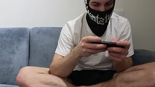 Snapshot of chantatummm chatting on March 10, 2026, 9:52 pm chantatummm online show from March 10, 2026, 9:52 pm