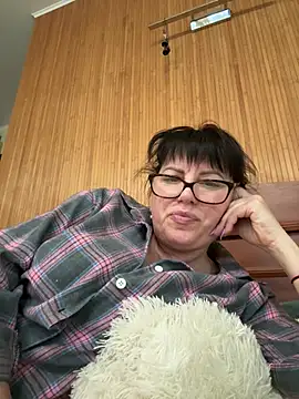 Snapshot of expensive_lady chatting on April 8, 2026, 2:51 pm expensive lady online show from April 8, 2026, 2:51 pm