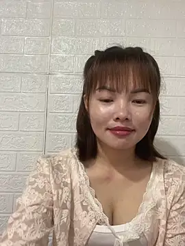 Snapshot of Angel-balee chatting on February 28, 2026, 12:32 am Angel-balee online show from February 28, 2026, 12:32 am