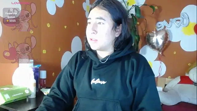 VirellaAshford online show from April 15, 2026, 10:10 am