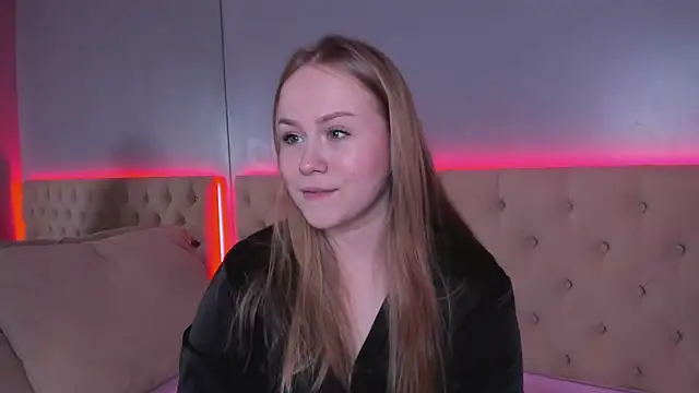 stacy moorex online show from April 30, 2026, 8:38 pm
