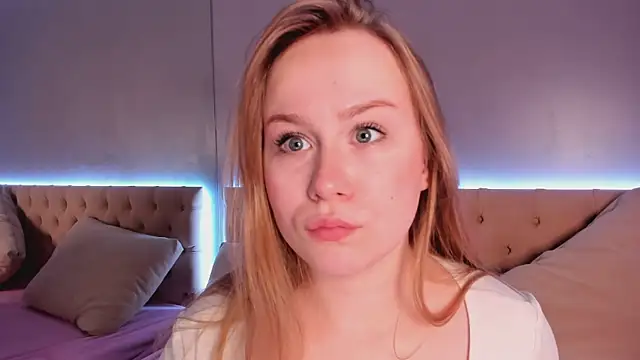 stacy moorex online show from May 20, 2026, 8:28 pm