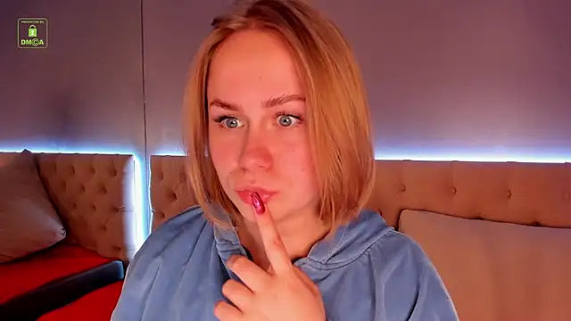 stacy moorex online show from July 8, 2026, 8:42 pm