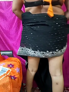 Snapshot of Sofiaa_09 chatting on March 14, 2026, 4:35 pm Sofiaa 09 online show from March 14, 2026, 4:35 pm