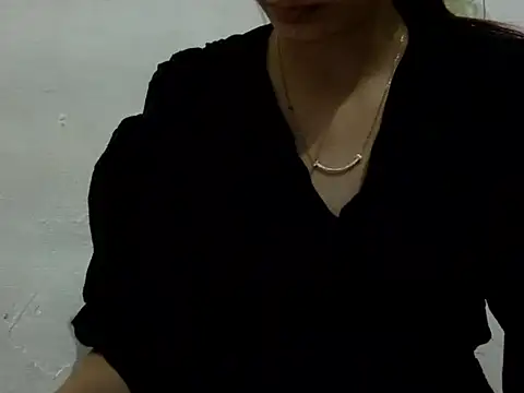 sexy liciy online show from May 6, 2026, 6:01 pm