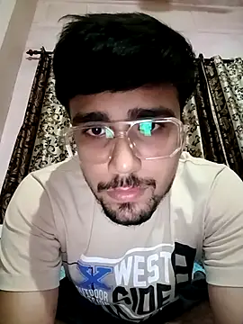 Snapshot of big_indiancock chatting on March 13, 2026, 5:40 pm big indiancock online show from March 13, 2026, 5:40 pm