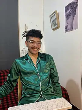 Snapshot of asian_darlingcummersxXx chatting on May 20, 2026, 2:03 pm asian darlingcummersxXx online show from May 20, 2026, 2:03 pm