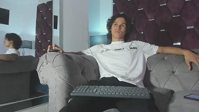 Snapshot of TonyBenedetti chatting on May 3, 2026, 8:12 pm TonyBenedetti online show from May 3, 2026, 8:12 pm