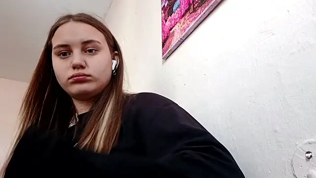 Snapshot of VeloraStar chatting on March 4, 2026, 10:12 am VeloraStar online show from March 4, 2026, 10:12 am