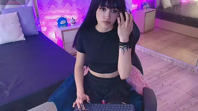 Snapshot of Cloee_tay1 chatting on April 16, 2026, 12:28 pm Cloee tay1 online show from April 16, 2026, 12:28 pm