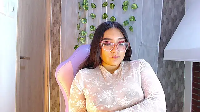 anyela donecm online show from April 30, 2026, 7:32 pm