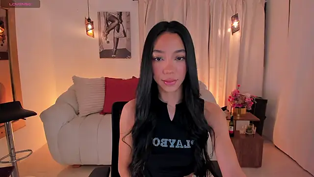 Snapshot of IsabellaLux_ chatting on April 18, 2026, 3:58 pm IsabellaLux online show from April 18, 2026, 3:58 pm