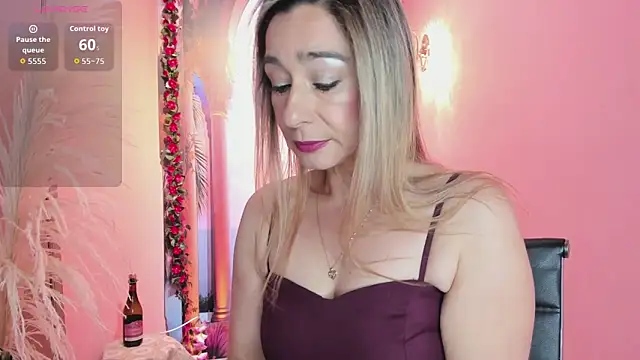Madam Dalila online show from June 10, 2026, 1:34 pm