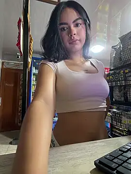 Snapshot of kitty_rousse01 chatting on July 17, 2026, 11:07 am kitty rousse01 online show from July 17, 2026, 11:07 am