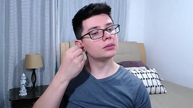 Snapshot of BlackFoXXX69 chatting on March 6, 2026, 10:27 pm BlackFoXXX69 online show from March 6, 2026, 10:27 pm