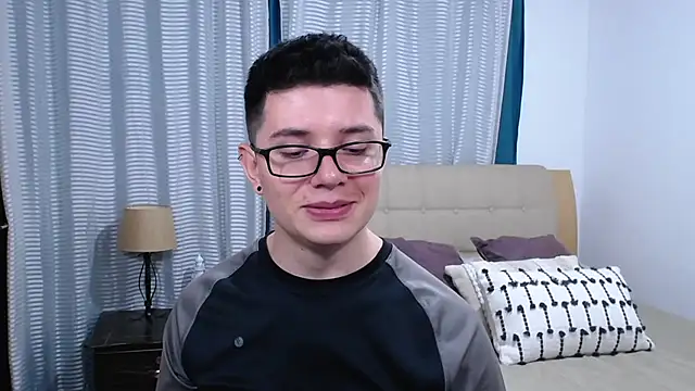 Snapshot of BlackFoXXX69 chatting on May 4, 2026, 9:50 pm BlackFoXXX69 online show from May 4, 2026, 9:50 pm
