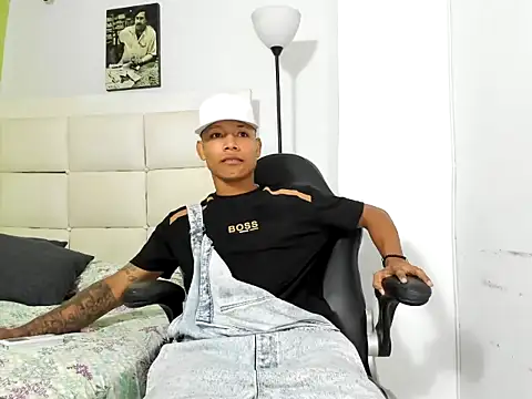 emanuel 23cm online show from February 25, 2026, 2:01 am