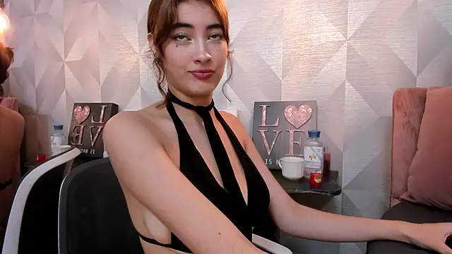 Scarlet 22  online show from March 11, 2026, 4:34 pm