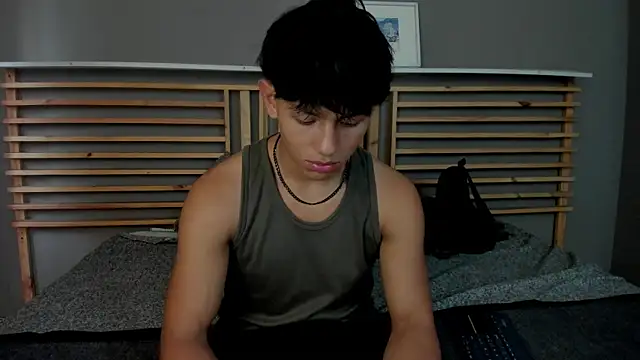 Snapshot of clark_ken01 chatting on May 8, 2026, 9:40 pm clark ken01 online show from May 8, 2026, 9:40 pm