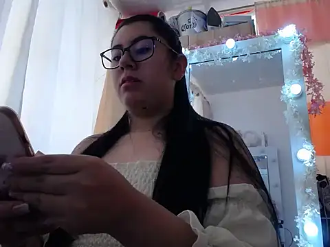 Snapshot of Marian_ballesteros chatting on April 20, 2026, 1:24 pm Marian ballesteros online show from April 20, 2026, 1:24 pm