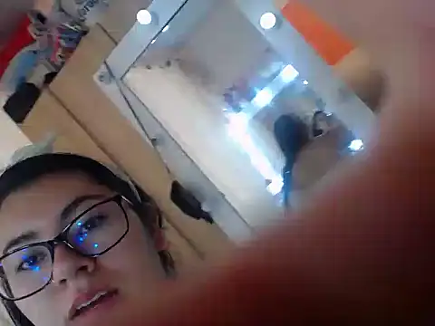 Snapshot of Marian_ballesteros chatting on April 7, 2026, 1:02 pm Marian ballesteros online show from April 7, 2026, 1:02 pm