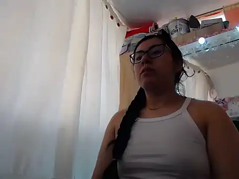Snapshot of Marian_ballesteros chatting on April 27, 2026, 1:20 pm Marian ballesteros online show from April 27, 2026, 1:20 pm