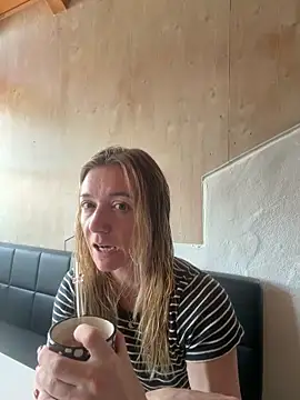 FitAnna online show from March 7, 2026, 12:21 pm