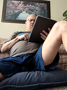 Snapshot of WorthingtonM3 chatting on May 6, 2026, 2:43 pm WorthingtonM3 online show from May 6, 2026, 2:43 pm