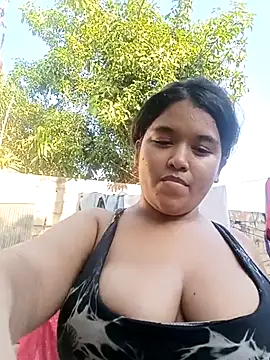 Snapshot of emi_li82 chatting on March 1, 2026, 11:27 pm emi li82 online show from March 1, 2026, 11:27 pm