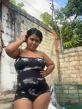 emi li82 online show from April 25, 2026, 11:24 pm