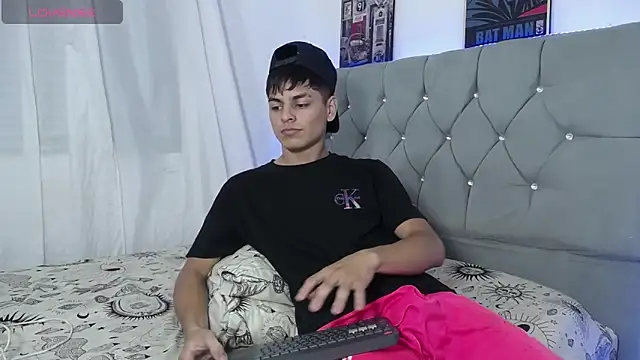 Snapshot of Logan_Jhonson19 chatting on April 3, 2026, 3:13 am Logan Jhonson19 online show from April 3, 2026, 3:13 am