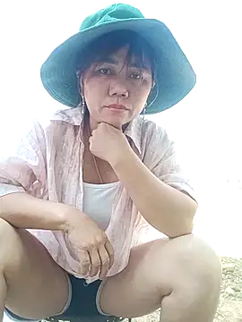 lyly sexx online show from April 12, 2026, 1:53 am