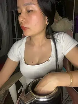 Snapshot of Ivy_Trix2 chatting on March 14, 2026, 4:57 pm Ivy Trix2 online show from March 14, 2026, 4:57 pm