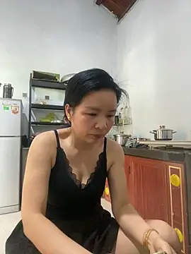Snapshot of Ivy_Trix2 chatting on May 14, 2026, 3:47 am Ivy Trix2 online show from May 14, 2026, 3:47 am