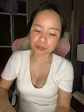 Snapshot of Ivy_Trix2 chatting on March 20, 2026, 3:02 pm Ivy Trix2 online show from March 20, 2026, 3:02 pm