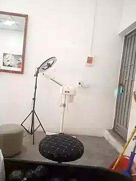 Snapshot of Ivy_Trix2 chatting on April 9, 2026, 9:59 am Ivy Trix2 online show from April 9, 2026, 9:59 am