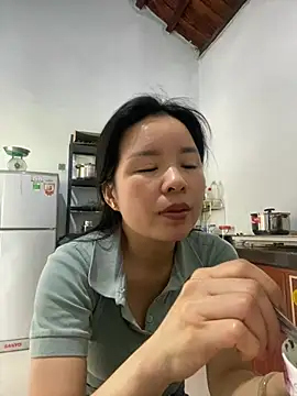 Snapshot of Ivy_Trix2 chatting on May 6, 2026, 2:37 am Ivy Trix2 online show from May 6, 2026, 2:37 am