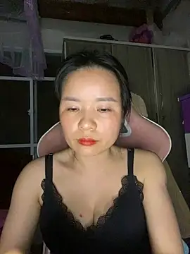 Snapshot of Ivy_Trix2 chatting on March 8, 2026, 4:21 pm Ivy Trix2 online show from March 8, 2026, 4:21 pm