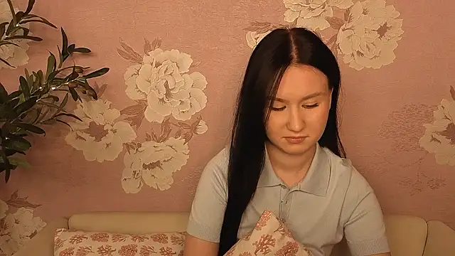 ShirlyMaston online show from February 26, 2026, 2:39 pm