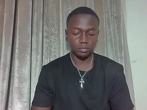 darkerberryguy online show from March 5, 2026, 4:53 am