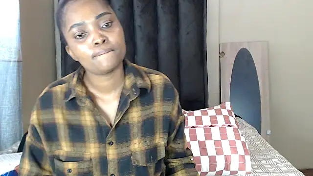 Snapshot of LexyDiana chatting on April 26, 2026, 8:11 am LexyDiana online show from April 26, 2026, 8:11 am