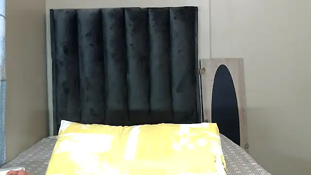 Snapshot of LexyDiana chatting on April 22, 2026, 6:09 am LexyDiana online show from April 22, 2026, 6:09 am
