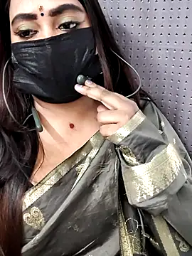 Snapshot of Cutie_Nila chatting on May 7, 2026, 5:01 am Cutie Nila online show from May 7, 2026, 5:01 am