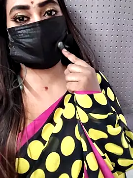 Snapshot of Cutie_Nila chatting on May 19, 2026, 5:36 am Cutie Nila online show from May 19, 2026, 5:36 am