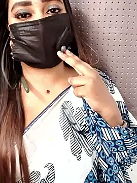 Snapshot of Cutie_Nila chatting on May 14, 2026, 5:15 am Cutie Nila online show from May 14, 2026, 5:15 am