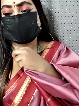 Snapshot of Cutie_Nila chatting on May 5, 2026, 4:59 am Cutie Nila online show from May 5, 2026, 4:59 am