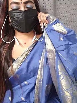 Snapshot of Cutie_Nila chatting on August 4, 2026, 4:06 am Cutie Nila online show from August 4, 2026, 4:06 am