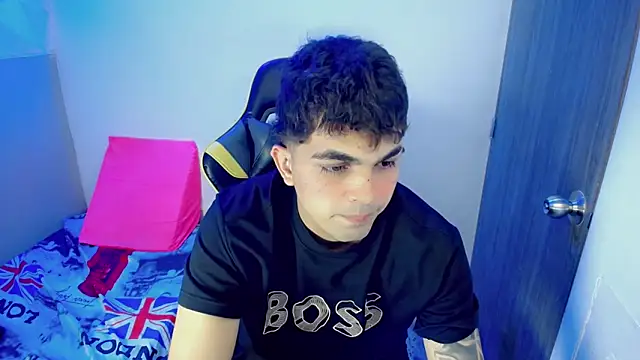 Dustyy 33 online show from February 25, 2026, 6:19 pm