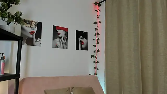 Snapshot of Rebeca_Marchetti chatting on April 19, 2026, 9:17 pm Rebeca Marchetti online show from April 19, 2026, 9:17 pm